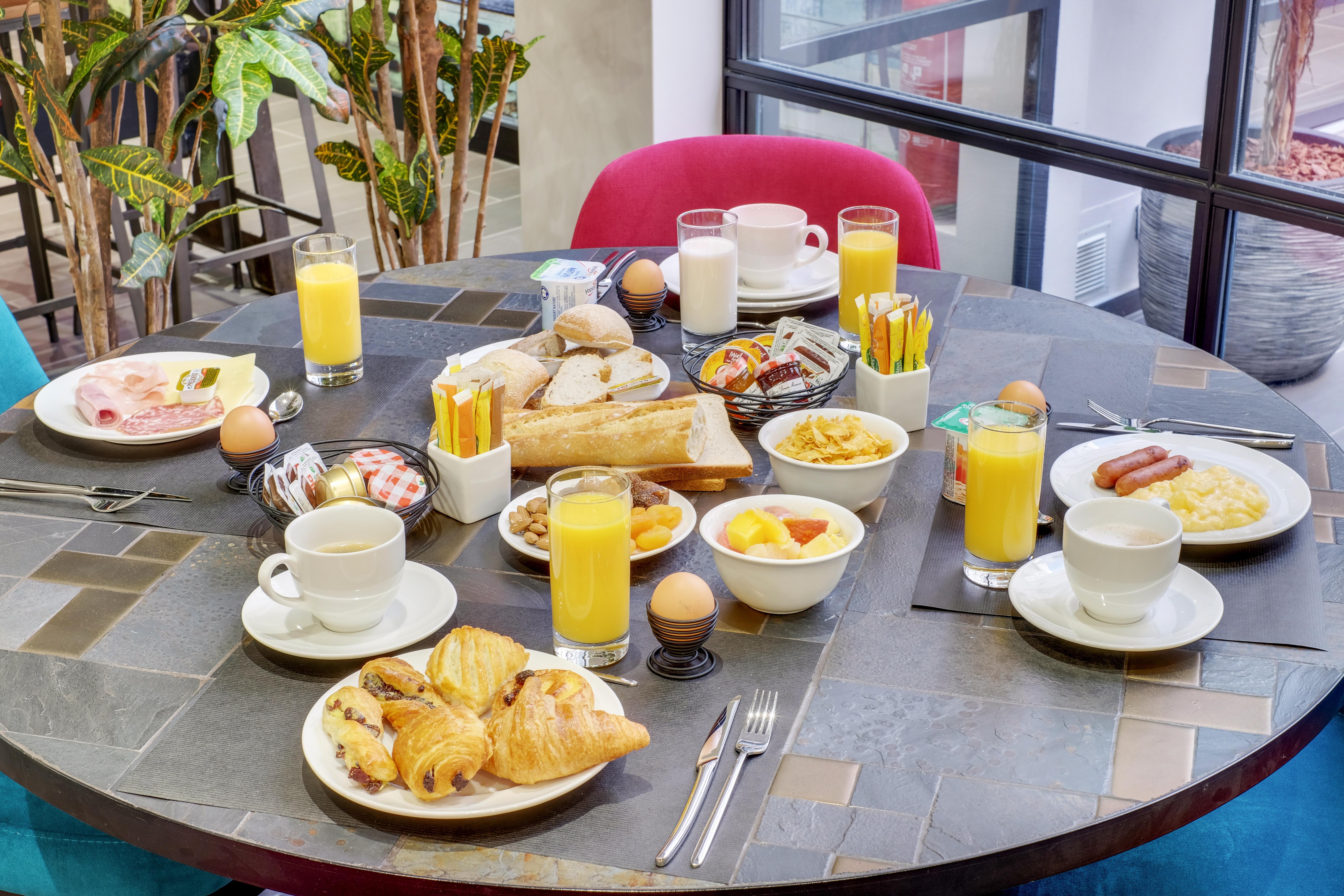 Hotel Lucien & Marinette ปารีส ภายนอก รูปภาพ